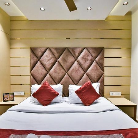אמריצר Hotel Highland מראה חיצוני תמונה