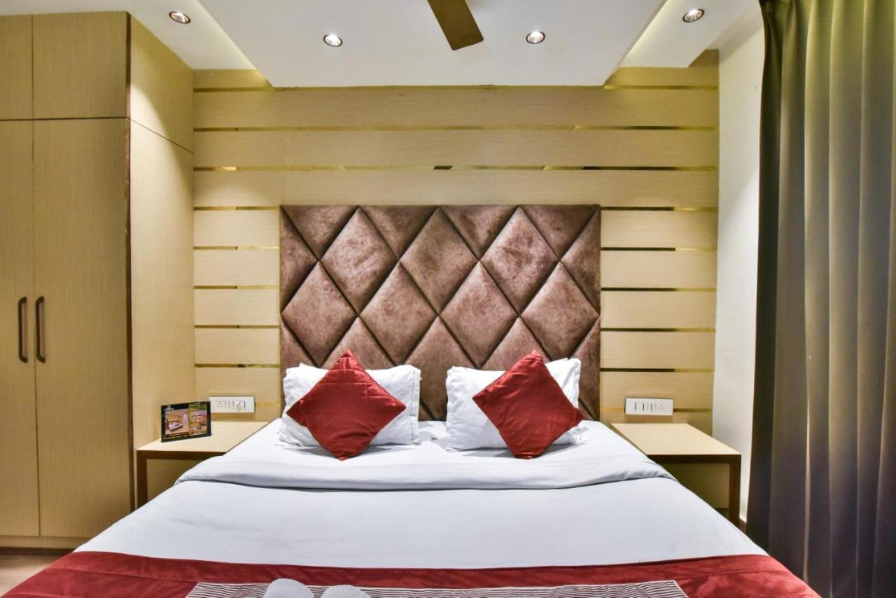 אמריצר Hotel Highland מראה חיצוני תמונה