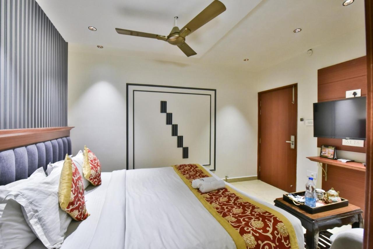 אמריצר Hotel Highland מראה חיצוני תמונה