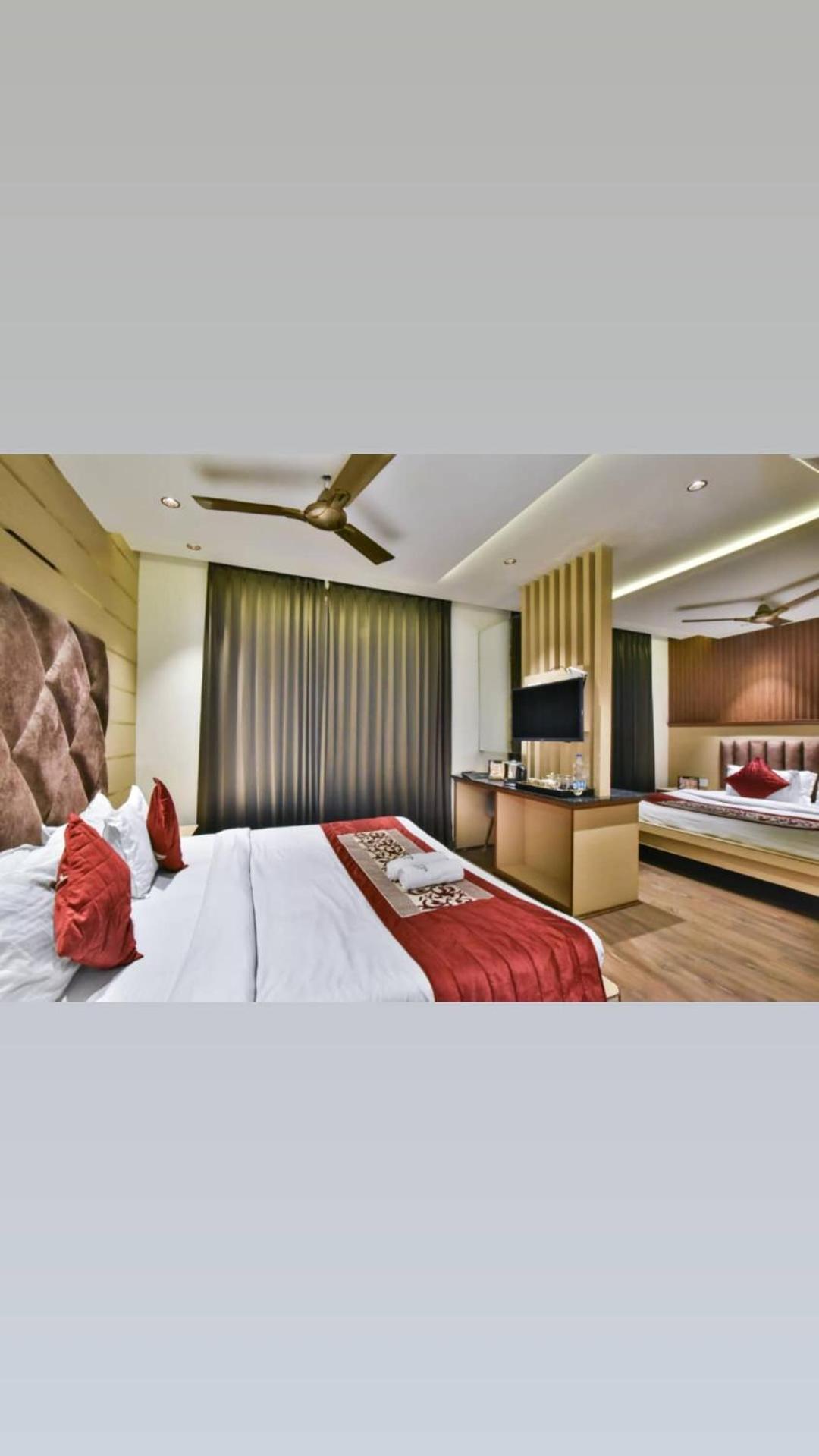 אמריצר Hotel Highland מראה חיצוני תמונה