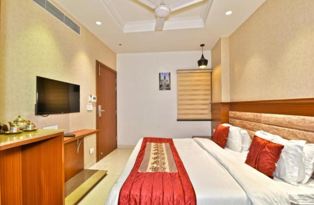אמריצר Hotel Highland מראה חיצוני תמונה